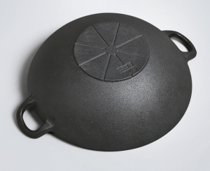 14.2” cast iron pre-seasoned wok with flat bottom