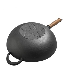 Cast iron pre-seasoned wok with wooden handle