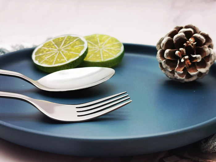 Stainless steel tableware